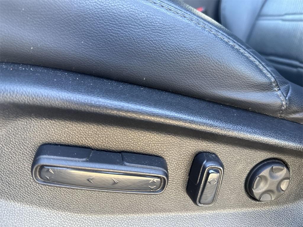 used 2021 Honda CR-V car, priced at $26,368