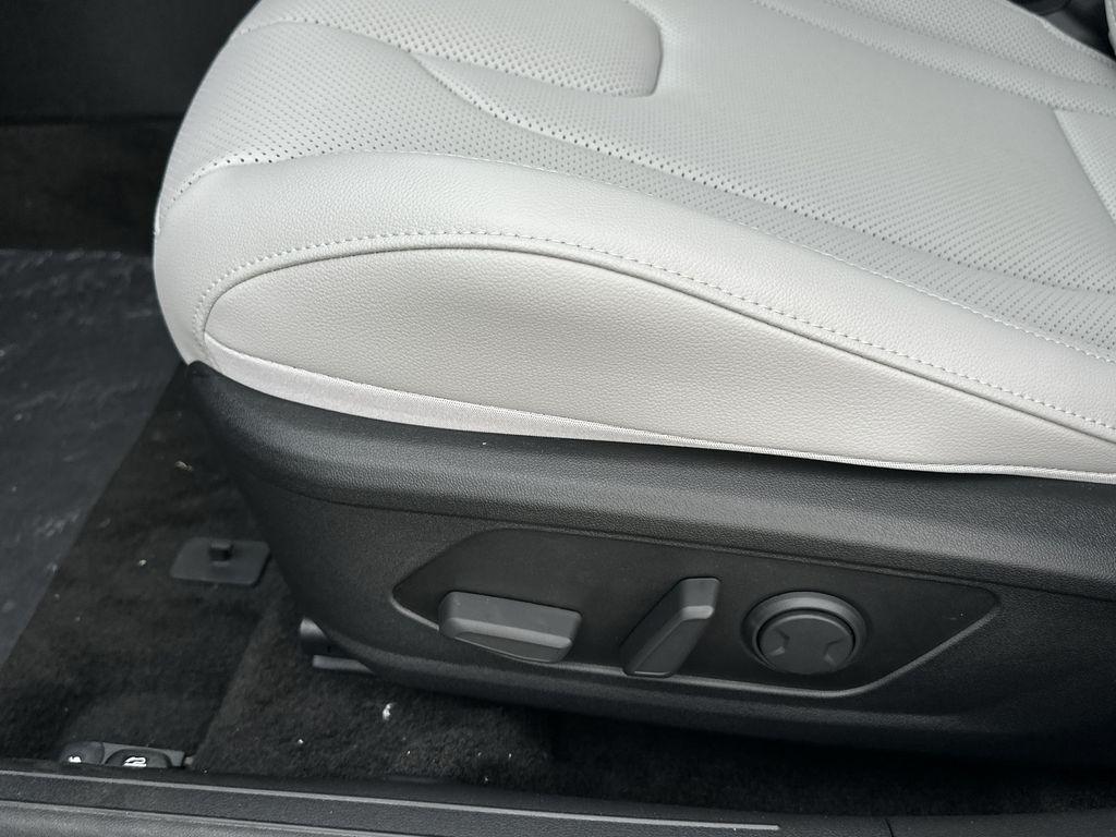 new 2025 Hyundai ELANTRA HEV car, priced at $28,655