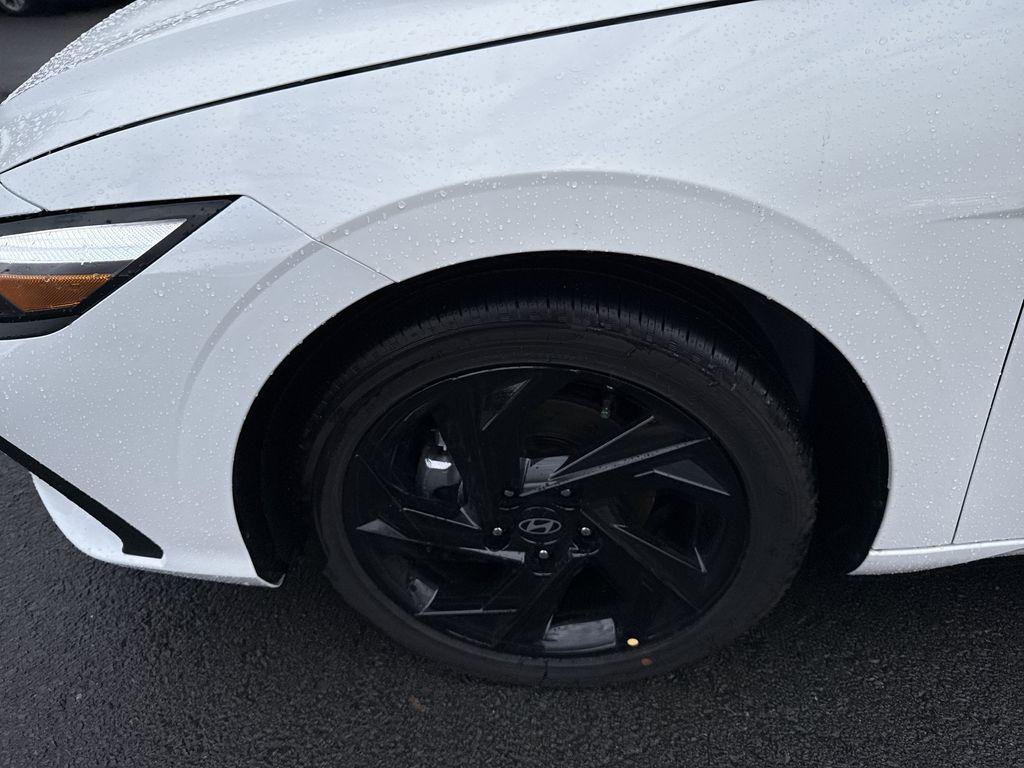 new 2026 Hyundai ELANTRA HEV car