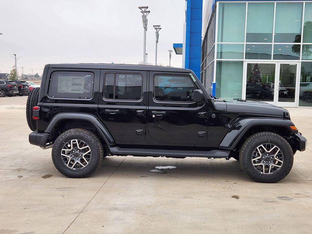 new 2025 Jeep Wrangler car, priced at $48,692