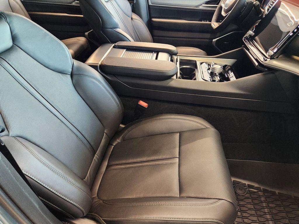 new 2026 Jeep Grand Wagoneer car, priced at $70,273