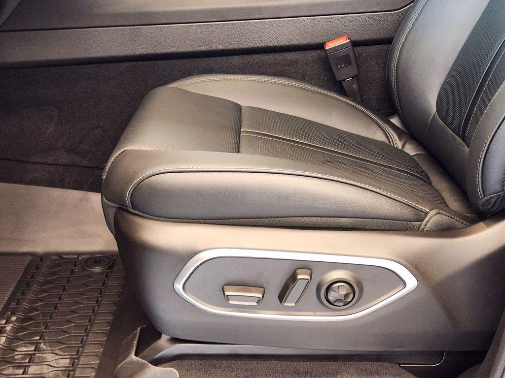 new 2026 Jeep Grand Wagoneer car, priced at $70,273