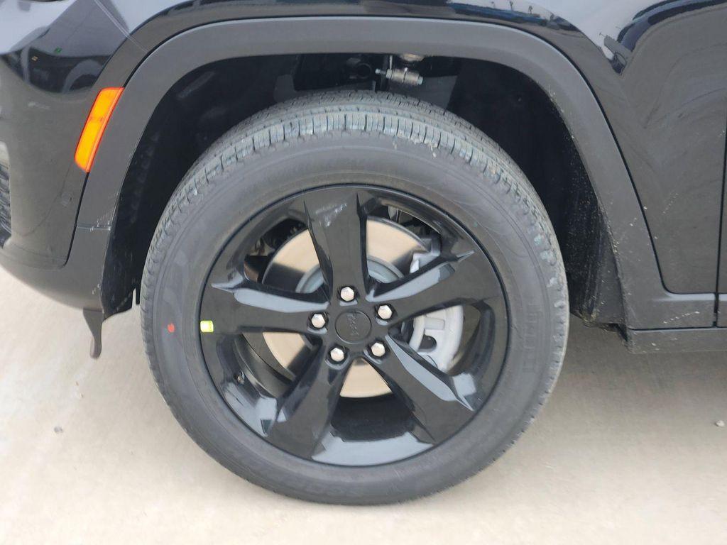 new 2025 Jeep Grand Cherokee L car, priced at $47,399