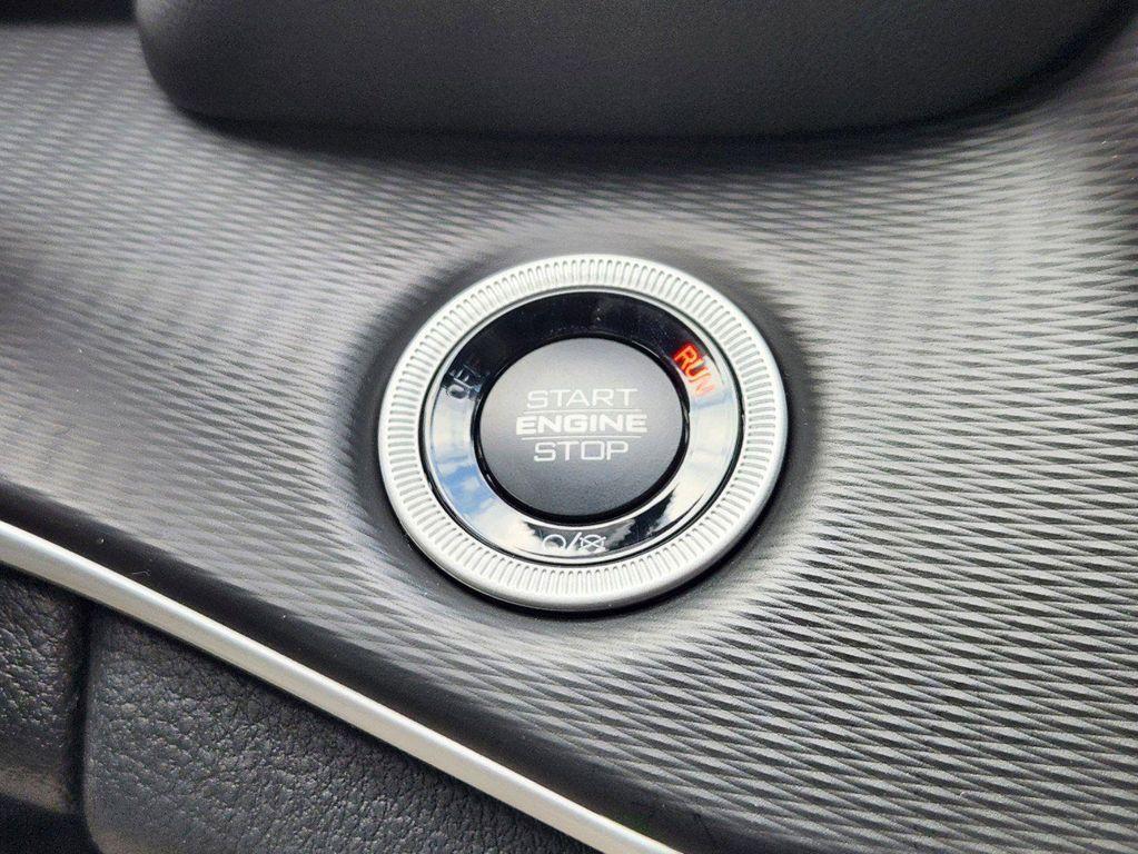 new 2025 Jeep Grand Cherokee car, priced at $34,991