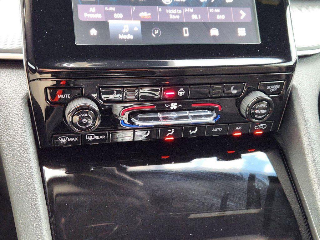 new 2025 Jeep Grand Cherokee car, priced at $34,991