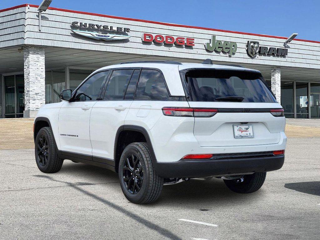 new 2025 Jeep Grand Cherokee car, priced at $34,991
