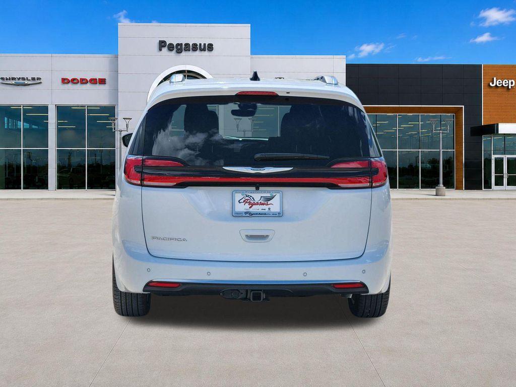 new 2026 Chrysler Pacifica car, priced at $51,547