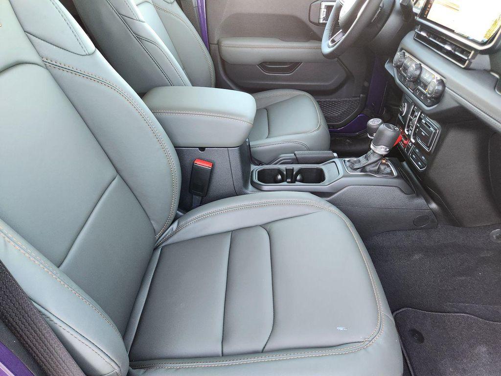 new 2026 Jeep Gladiator car, priced at $59,386