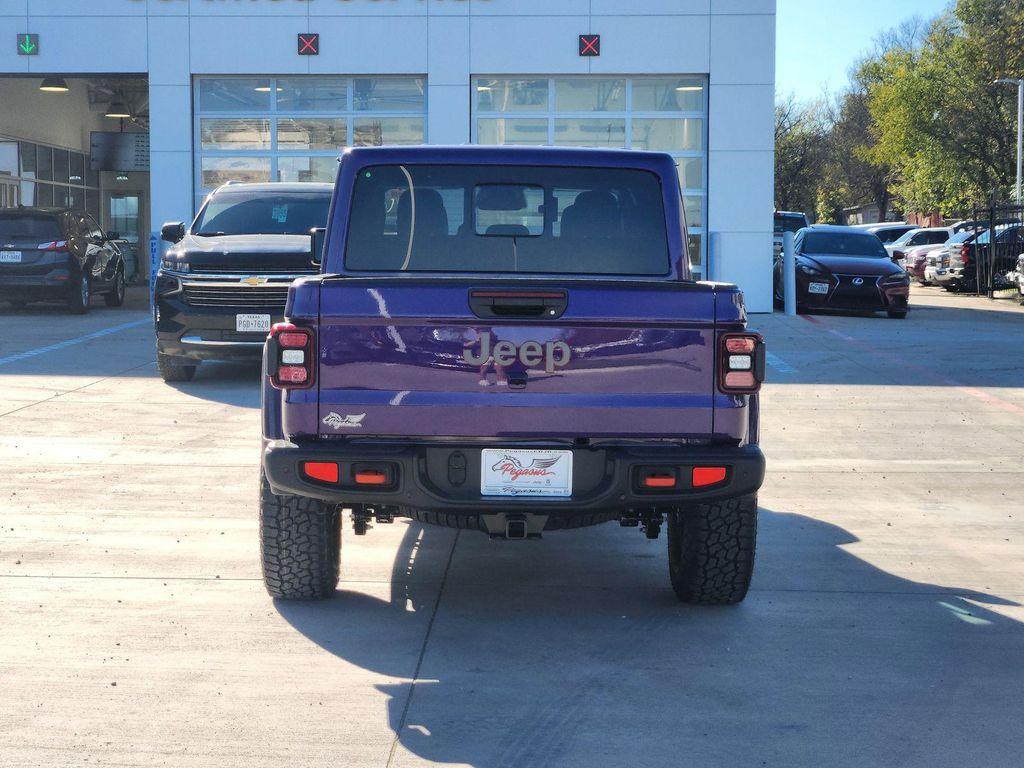 new 2026 Jeep Gladiator car, priced at $59,386
