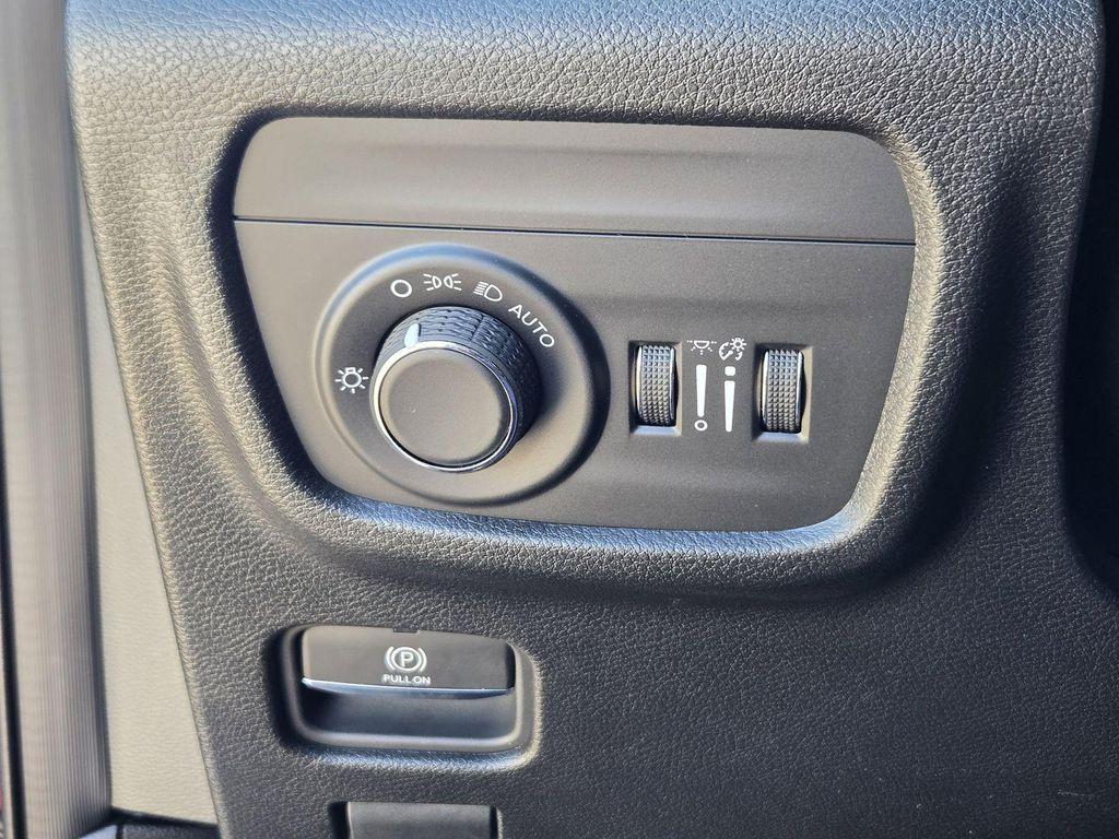 new 2025 Jeep Grand Cherokee L car, priced at $38,675