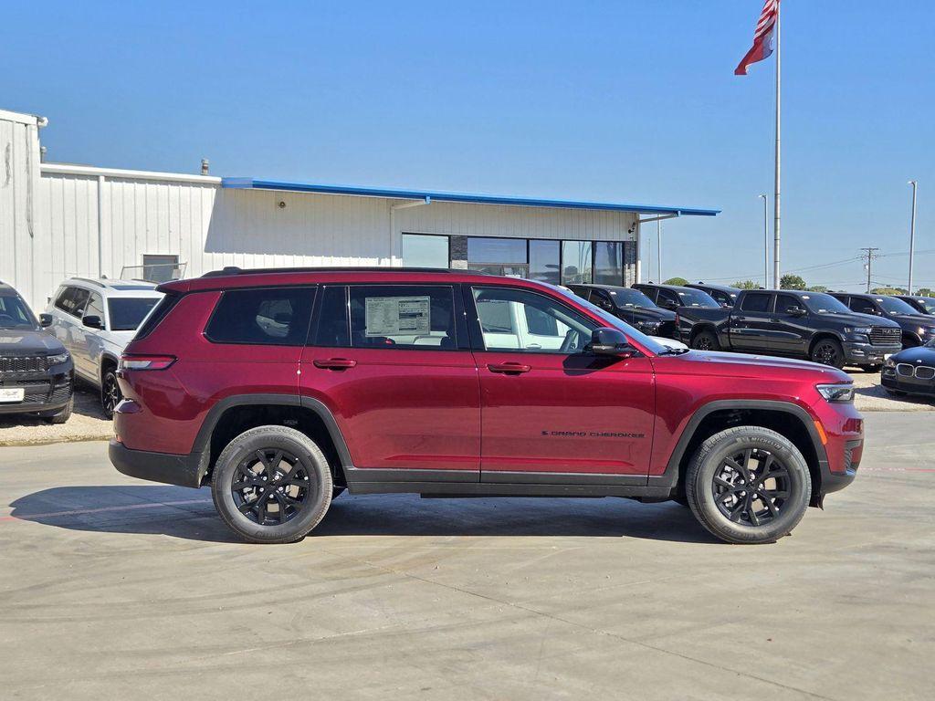 new 2025 Jeep Grand Cherokee L car, priced at $38,675