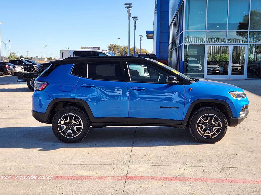 new 2025 Jeep Compass car, priced at $29,536
