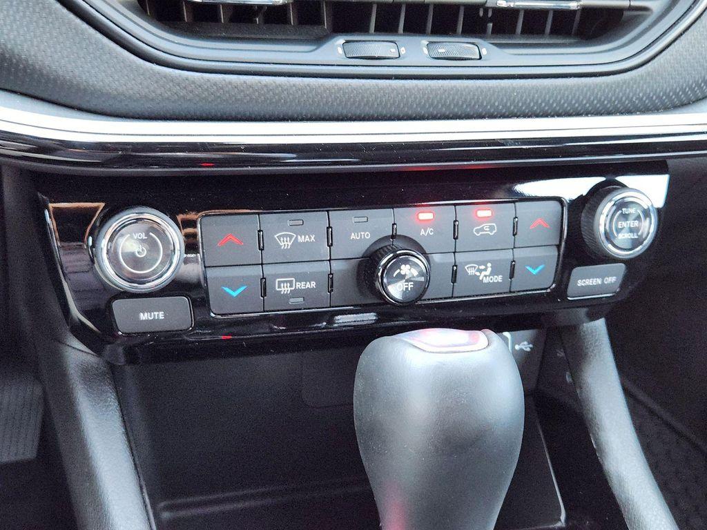 new 2025 Jeep Compass car, priced at $29,536