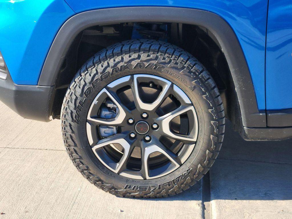 new 2025 Jeep Compass car, priced at $29,536