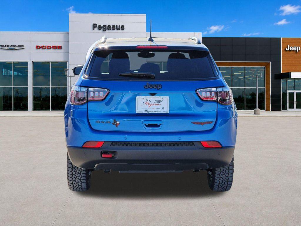 new 2025 Jeep Compass car, priced at $31,688