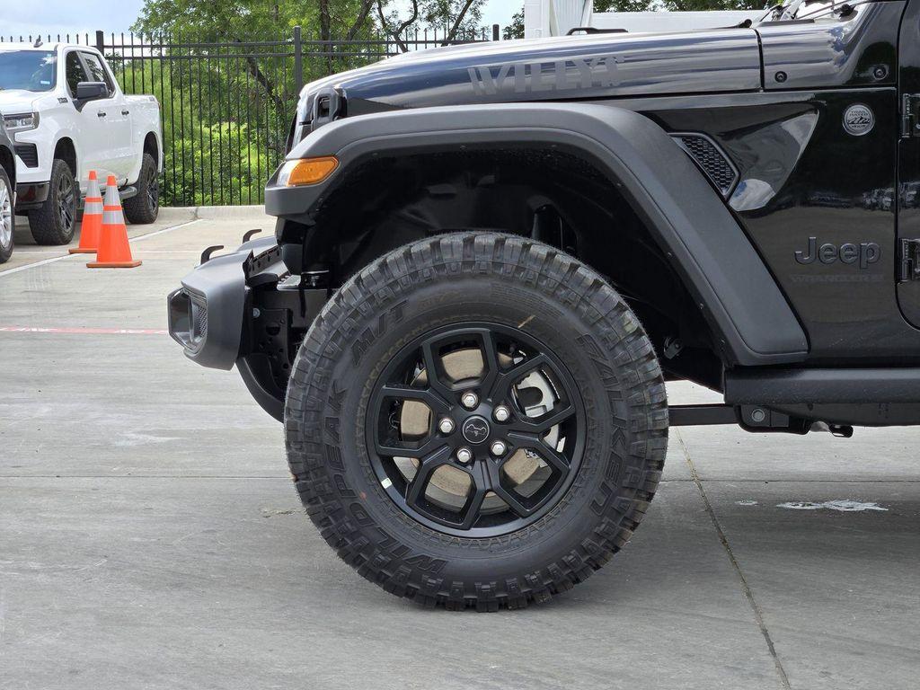 new 2025 Jeep Wrangler car, priced at $41,553