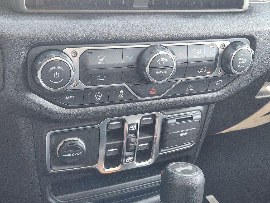 new 2026 Jeep Wrangler car, priced at $40,792