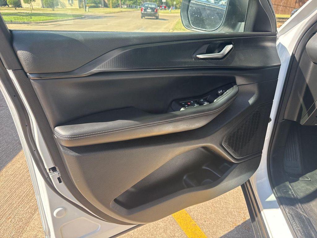 used 2024 Jeep Grand Cherokee L car, priced at $30,991