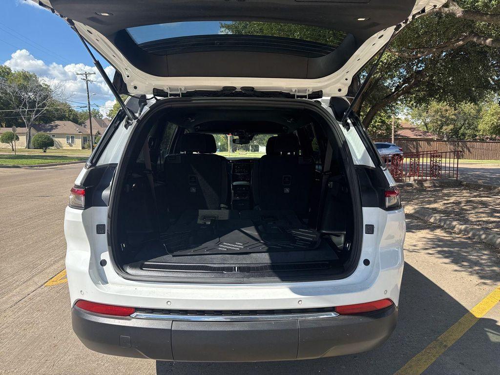 used 2024 Jeep Grand Cherokee L car, priced at $30,991