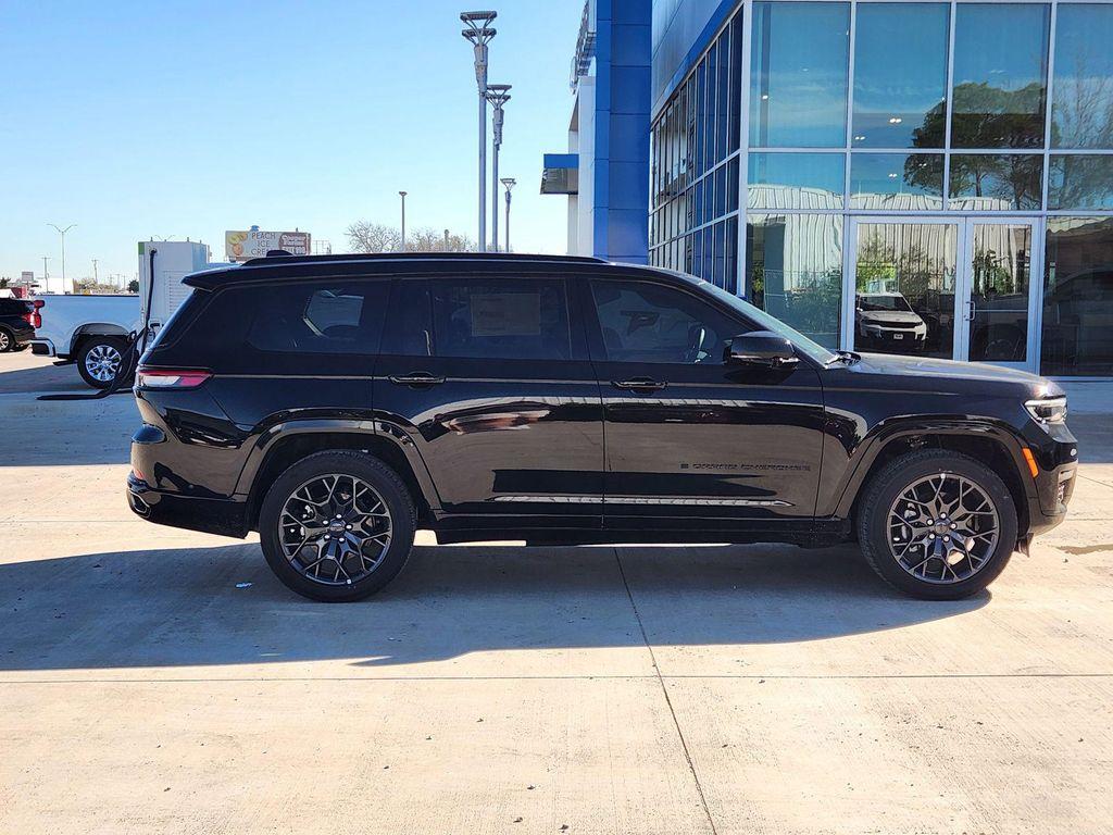 new 2025 Jeep Grand Cherokee L car, priced at $60,301