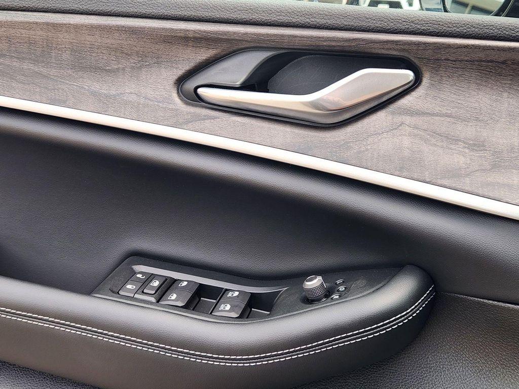 new 2026 Jeep Grand Cherokee car, priced at $43,749