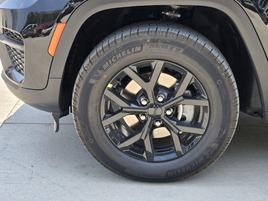 new 2025 Jeep Grand Cherokee car, priced at $35,319