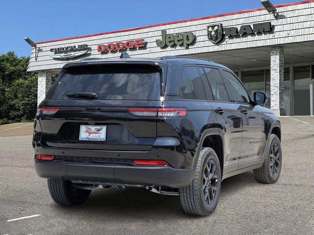 new 2025 Jeep Grand Cherokee car, priced at $35,319