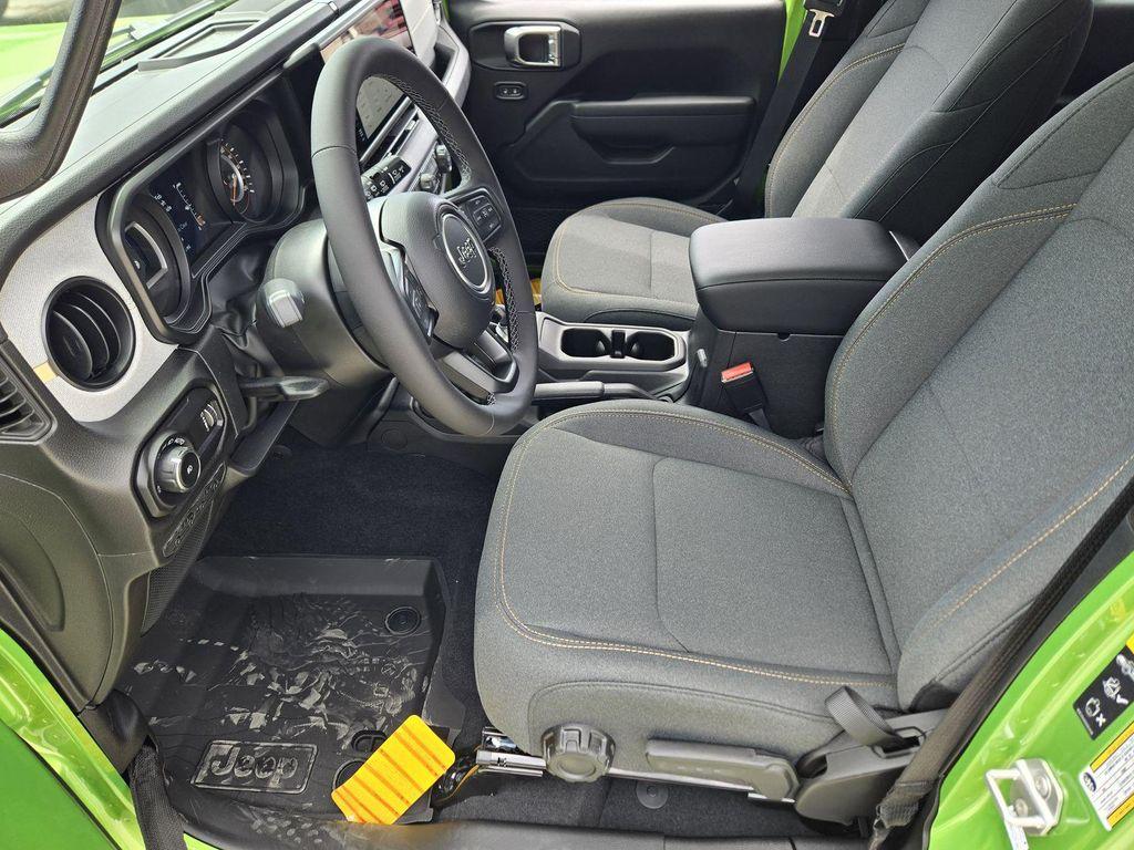 new 2025 Jeep Wrangler car, priced at $45,075