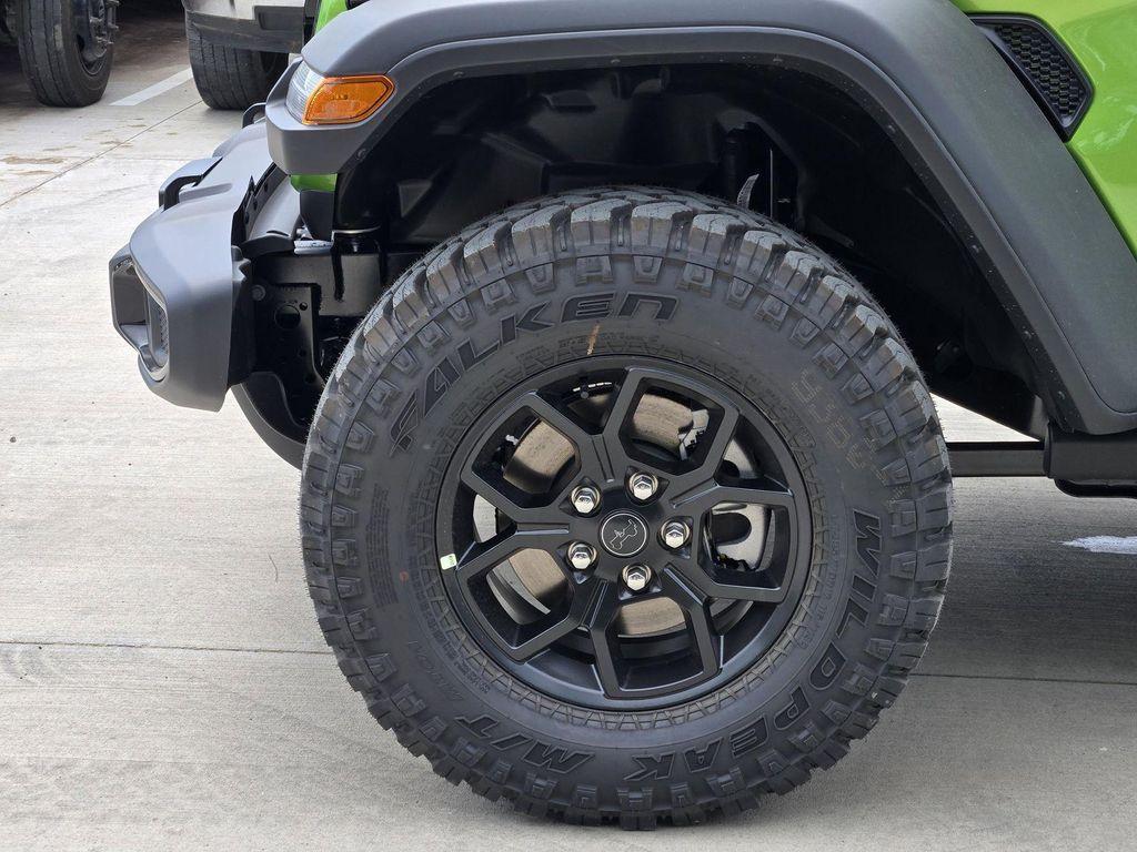 new 2025 Jeep Wrangler car, priced at $45,075