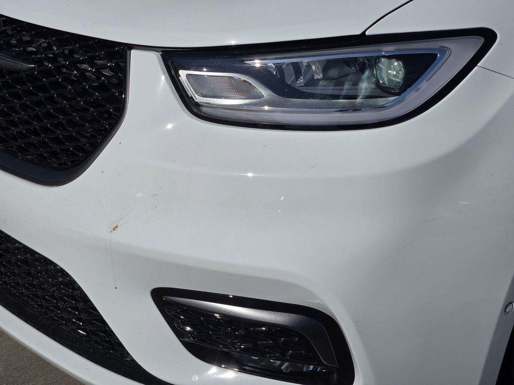new 2026 Chrysler Pacifica car, priced at $38,995