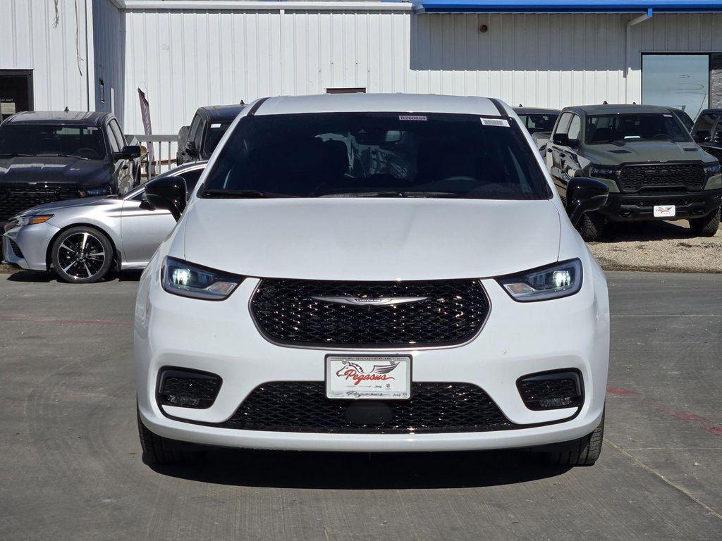 new 2026 Chrysler Pacifica car, priced at $38,995