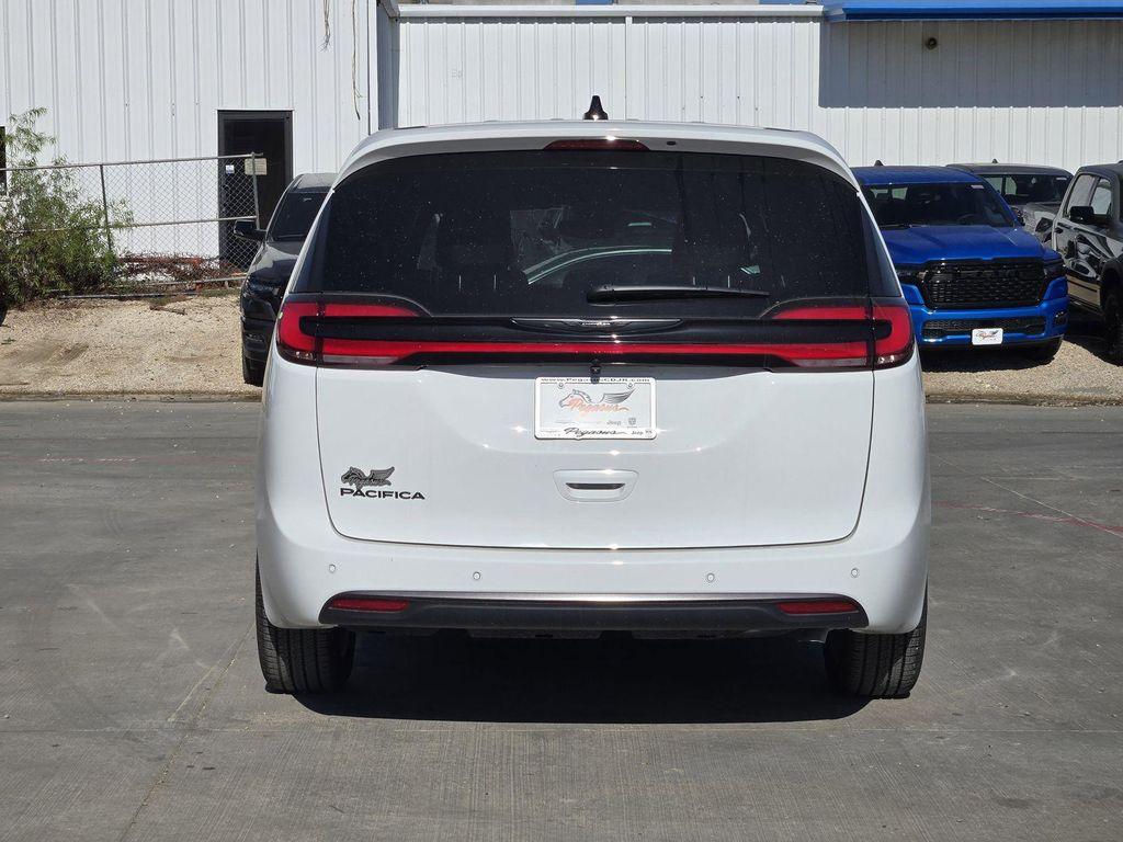 new 2026 Chrysler Pacifica car, priced at $38,995
