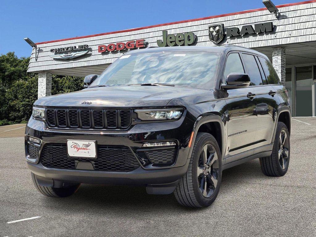 new 2025 Jeep Grand Cherokee car, priced at $37,536