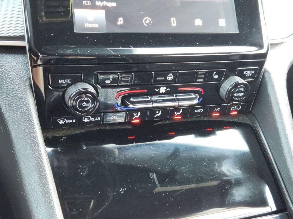 used 2024 Jeep Grand Cherokee car, priced at $28,892