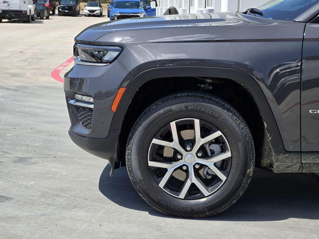 new 2025 Jeep Grand Cherokee car, priced at $35,226