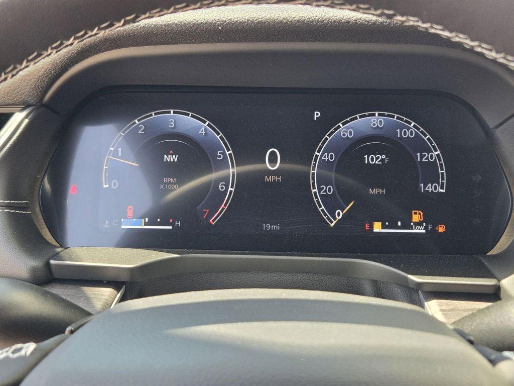 new 2025 Jeep Grand Cherokee car, priced at $35,226