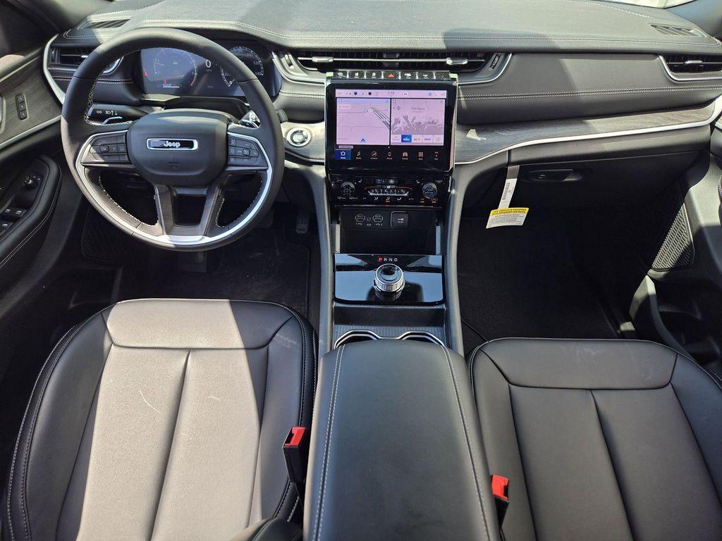 new 2025 Jeep Grand Cherokee car, priced at $35,226