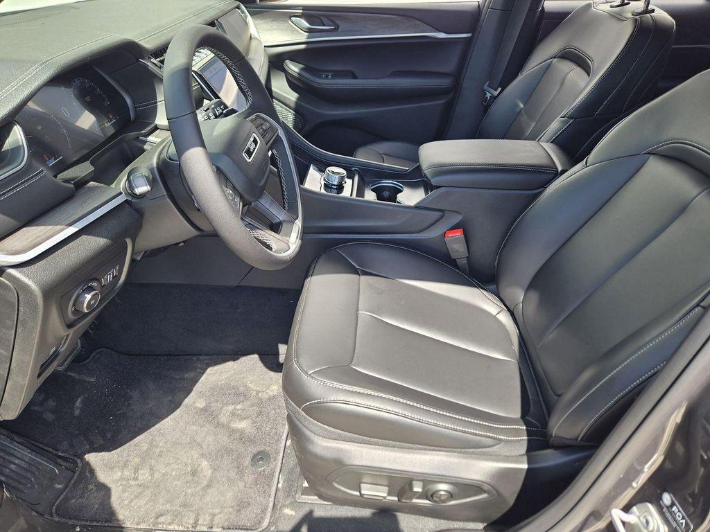 new 2025 Jeep Grand Cherokee car, priced at $35,226