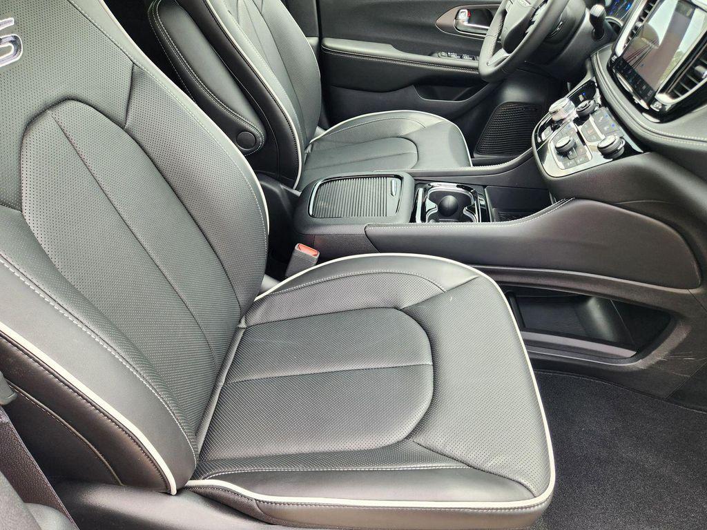 new 2027 Chrysler Pacifica car, priced at $52,276