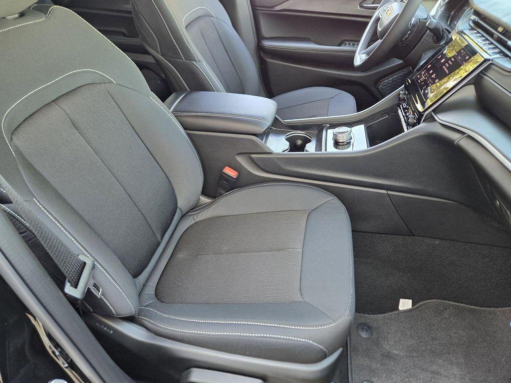 new 2025 Jeep Grand Cherokee L car, priced at $34,409