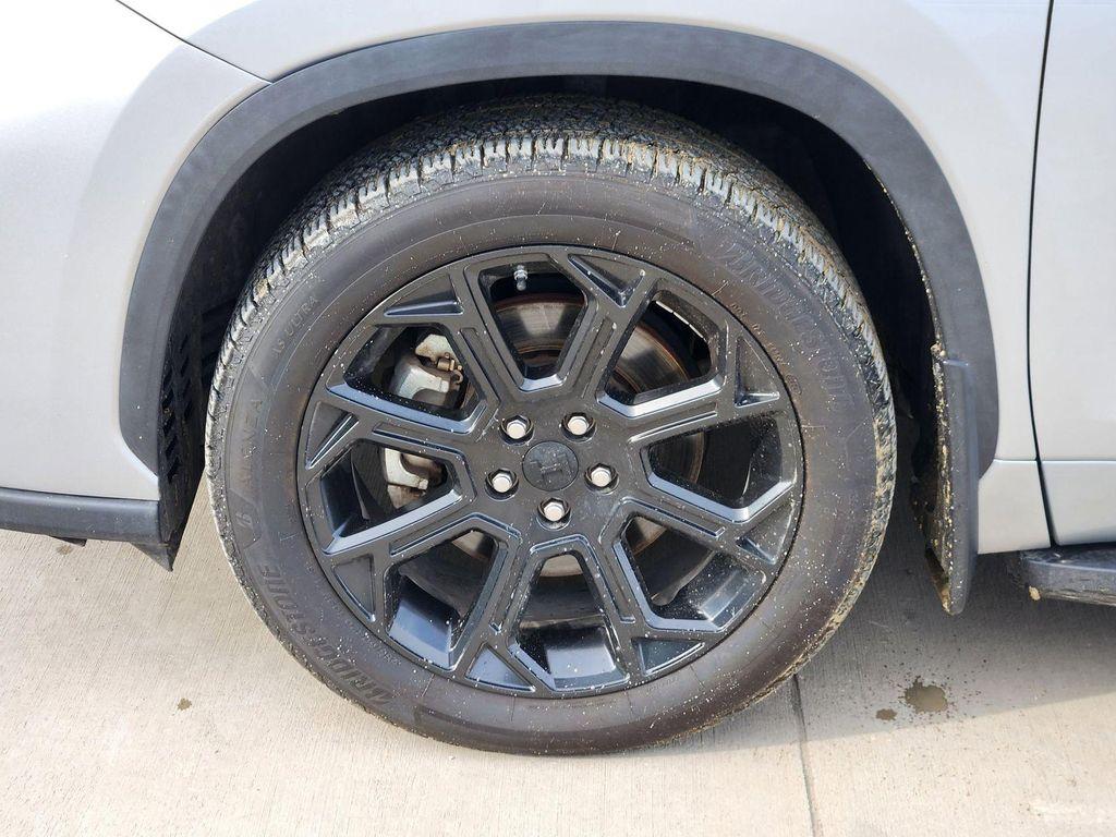 used 2022 Toyota Highlander car, priced at $26,692