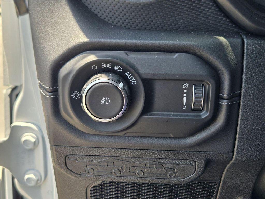 new 2025 Jeep Wrangler car, priced at $100,541