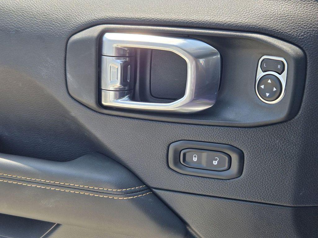 new 2025 Jeep Wrangler car, priced at $100,541