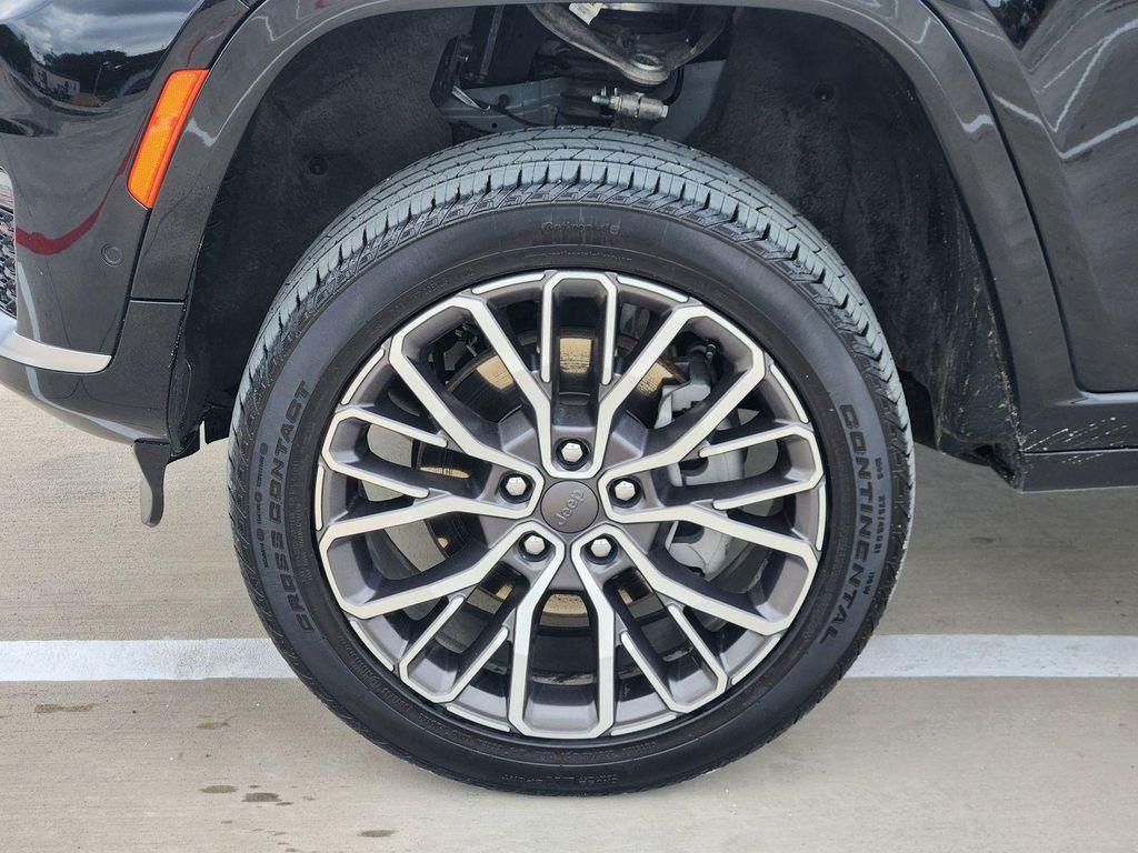 used 2025 Jeep Grand Cherokee L car, priced at $46,991