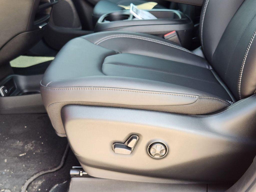 new 2026 Chrysler Pacifica car, priced at $37,662