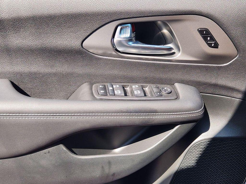 new 2026 Chrysler Pacifica car, priced at $37,662