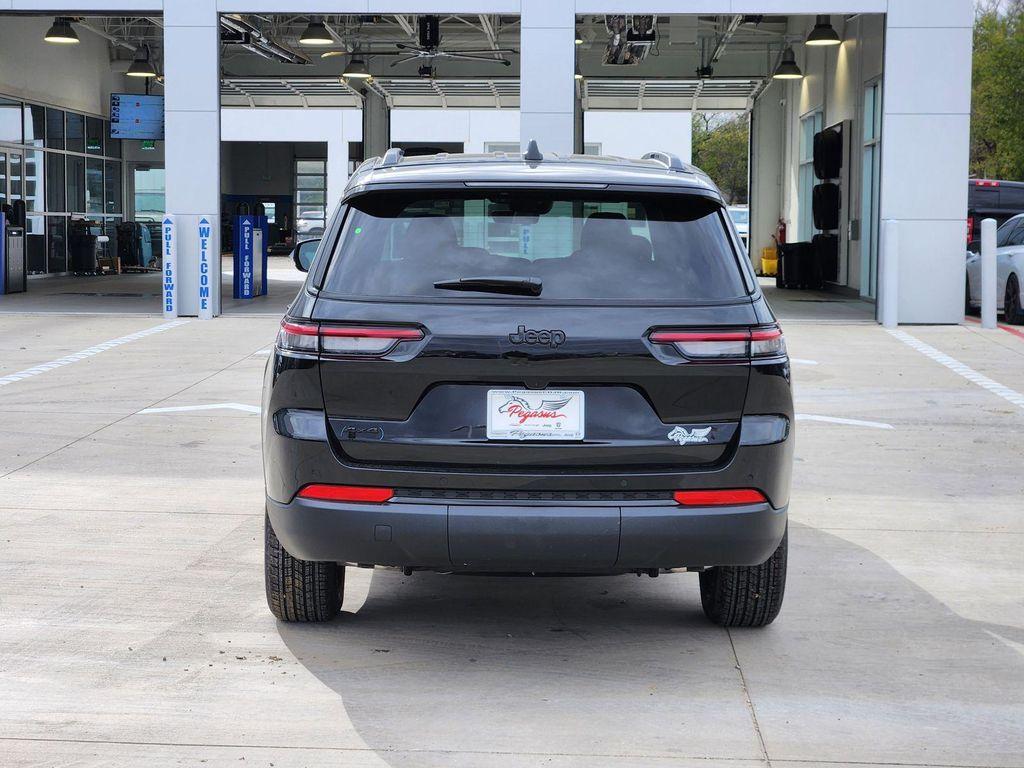 new 2025 Jeep Grand Cherokee L car, priced at $41,999