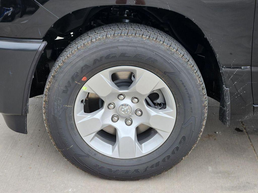 new 2025 Ram 1500 car, priced at $39,233