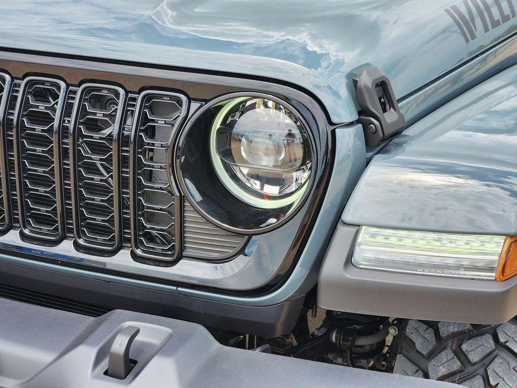 new 2026 Jeep Gladiator car, priced at $48,111