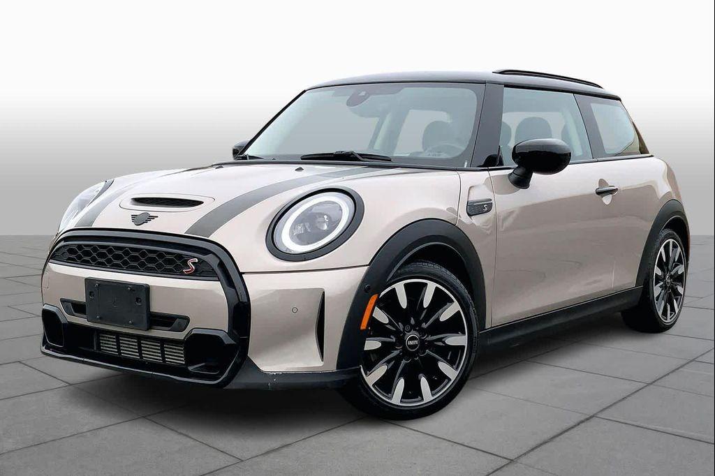 used 2024 MINI Hardtop car, priced at $26,487